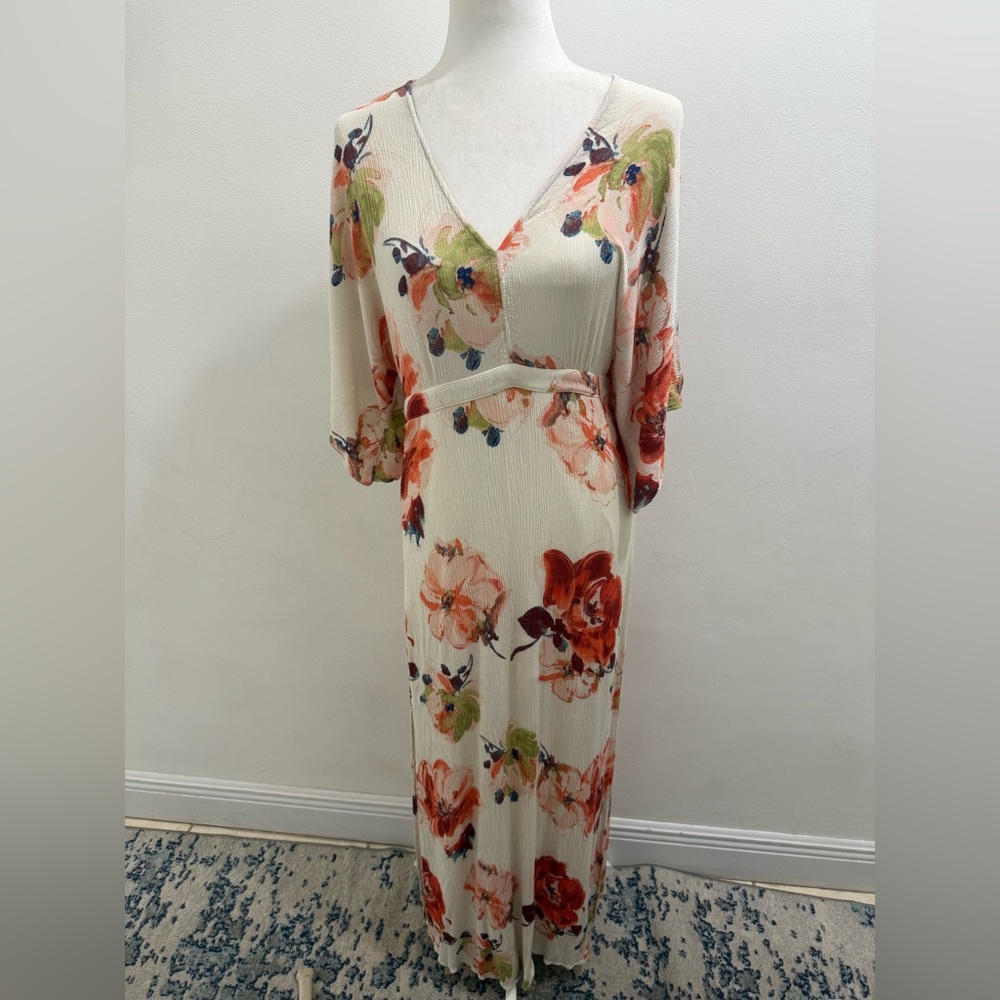 the room Cream Floral Kimono Style V-Neck Maxi Dress Size Large EUC
